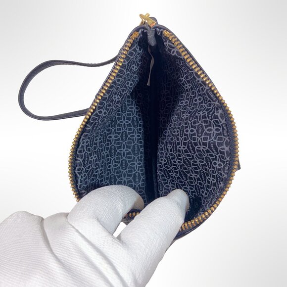 Lodis Italian Black Pebbled Leather Wristlet Wallet Clutch - Stylish & Practical - Picture 7 of 8